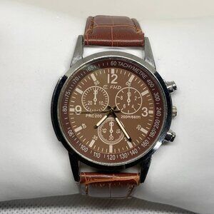 Men quartz analog watch 40mm round case brown dial leather band running